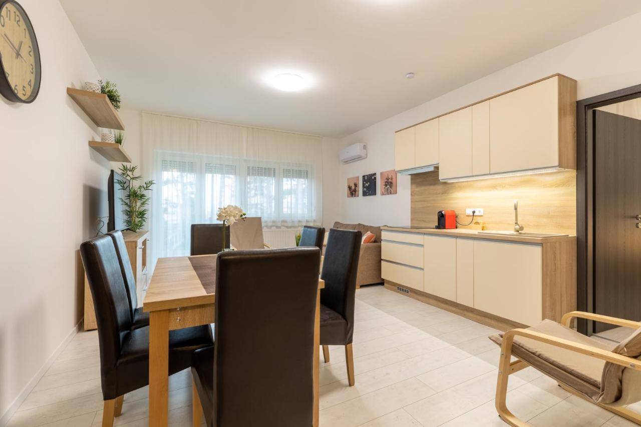 Leda Apartmanok By Bltn Шиофок Экстерьер фото