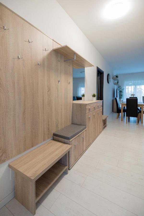 Leda Apartmanok By Bltn Шиофок Экстерьер фото