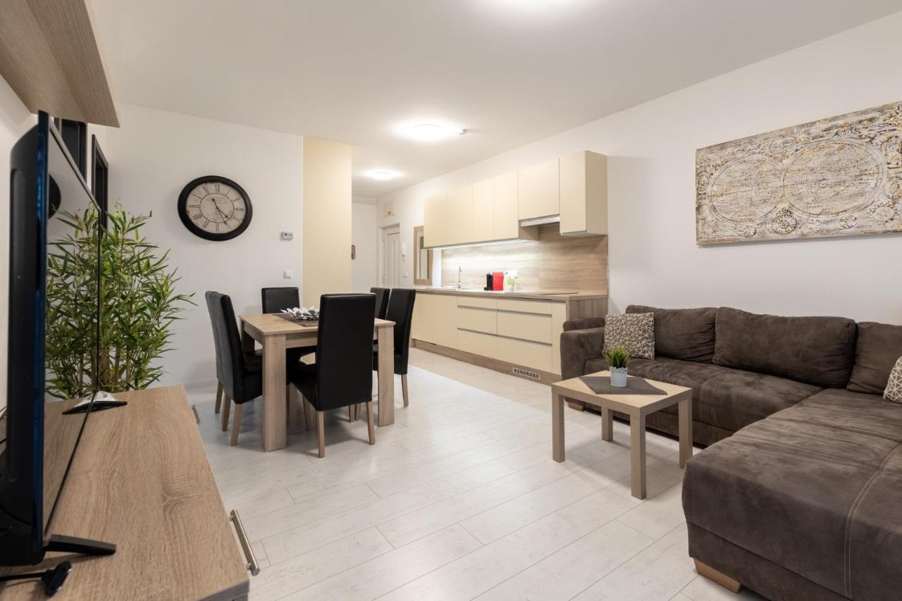 Leda Apartmanok By Bltn Шиофок Экстерьер фото